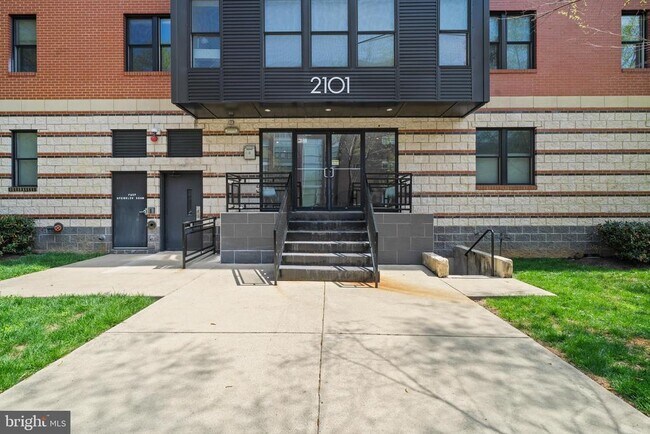 Building Photo - 2101 11th St NW