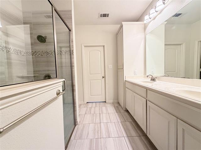 Building Photo - 907 Bainbridge Ln