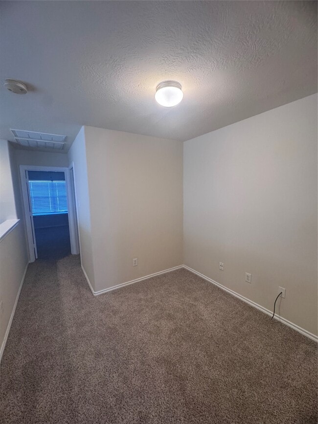 Building Photo - 6213 Stoney Creek Dr