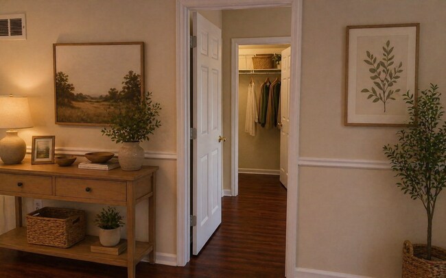 Building Photo - Gorgeous 2/2 Wood Floors Condo For Rent @ The Crest close to UCF and Valencia.