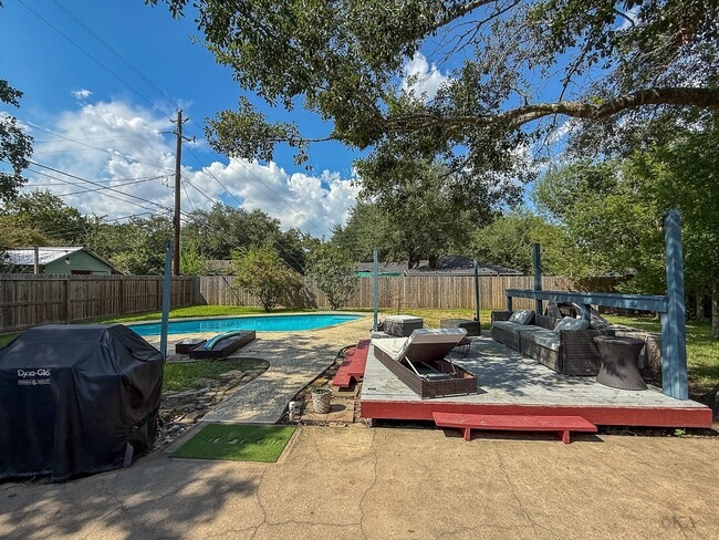 Building Photo - 8902 Blankenship Dr