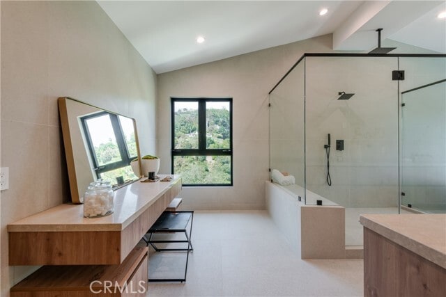 Building Photo - 2608 Zorada Dr