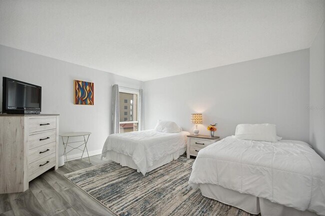 Building Photo - 450 S Gulfview Blvd
