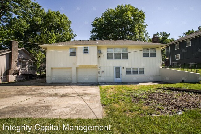 Building Photo - 3 br, 2.5 bath House - 8435 East 56th Terrace