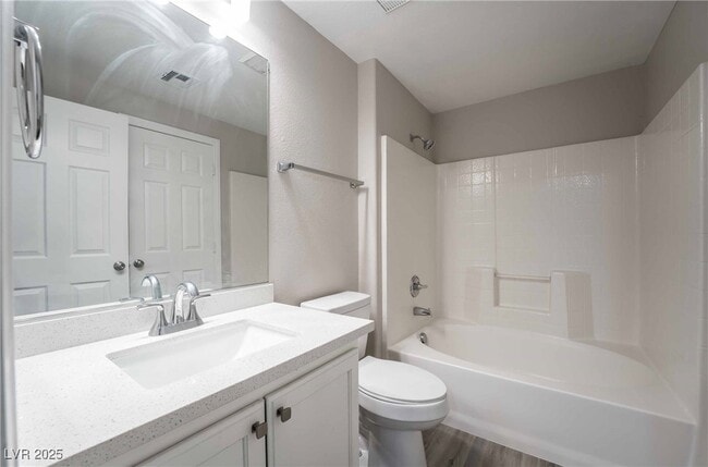 Building Photo - 5855 Valley Dr
