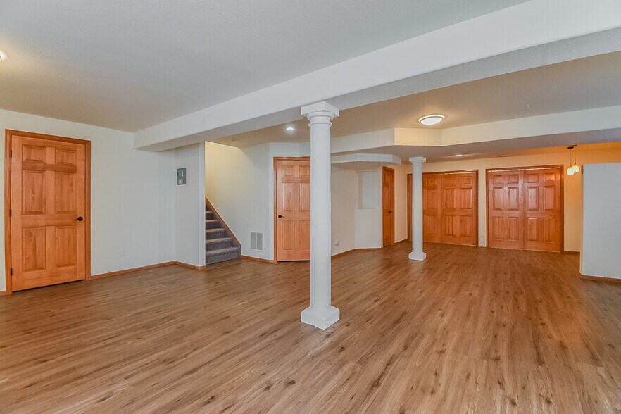 Building Photo - 5295 War Paint Pl