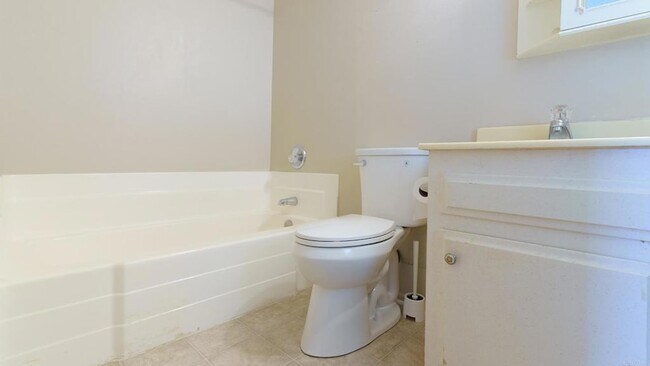 Building Photo - 2867 Cindy Ln