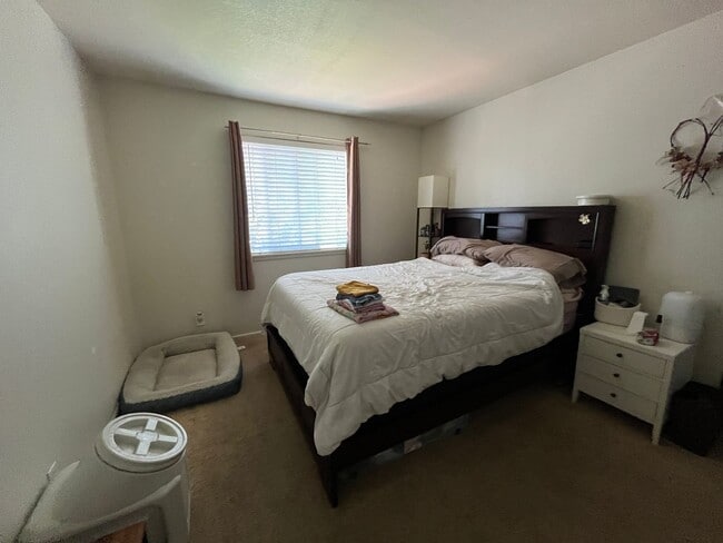 Building Photo - Lovely Townhome in Thornton