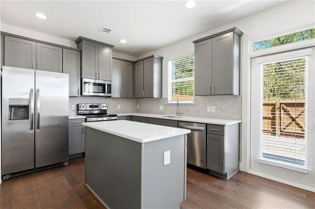 Building Photo - 2251 Mulsanne Dr