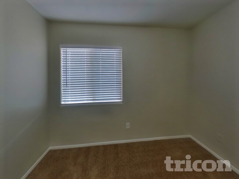 Building Photo - 3728 W Fremont Rd.