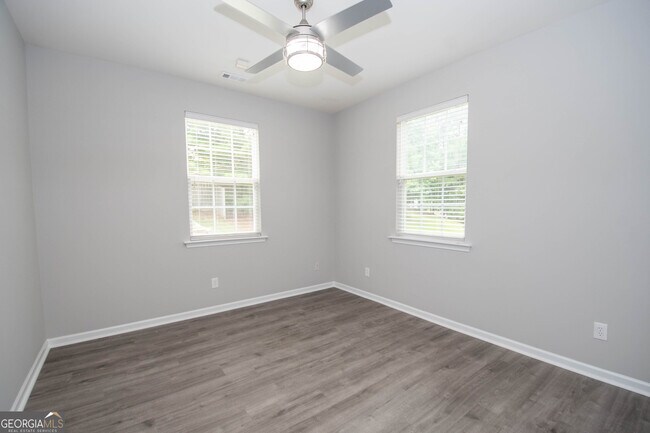 Building Photo - 179 Scenic Hills Dr