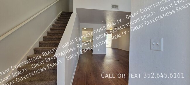 Building Photo - 3 Bed 2 Bath Apartment at Timberland Apart...