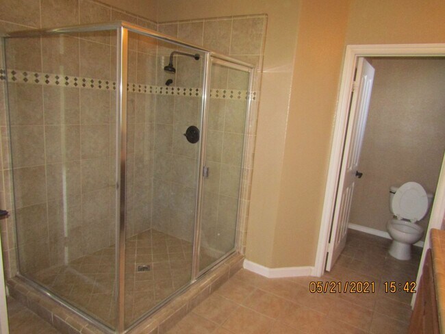 Building Photo - Centrally Located Single Story Home in Traditions