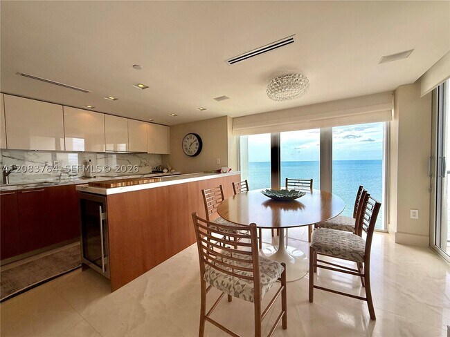 Building Photo - 881 Ocean Dr