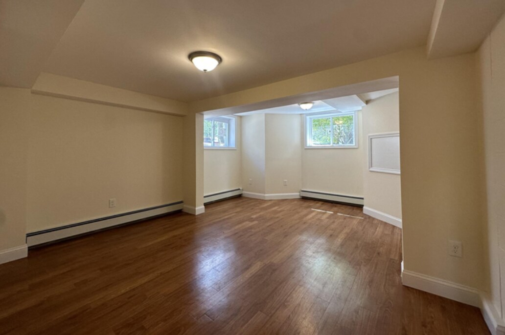 Building Photo - 381 Harvard St