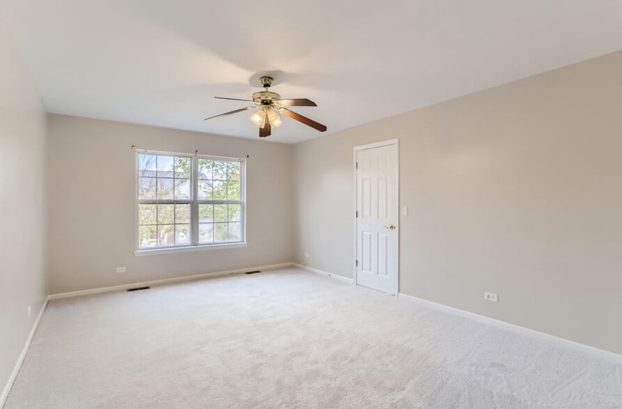 Building Photo - 2137 W Silverleaf Ln