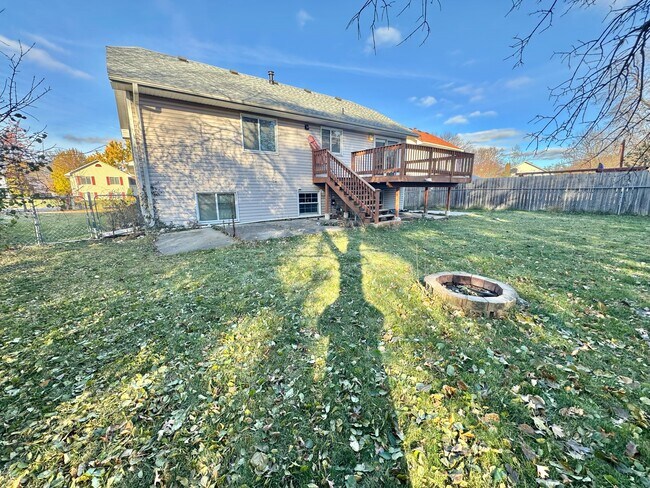 Building Photo - 3684 Falcon Way