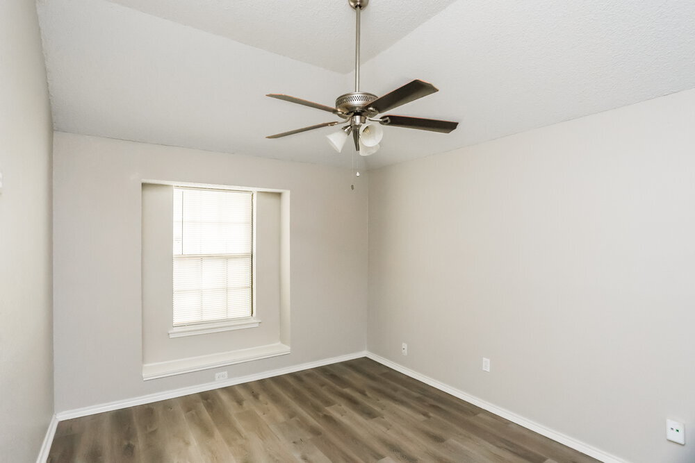 Building Photo - 2221 Collier Ct