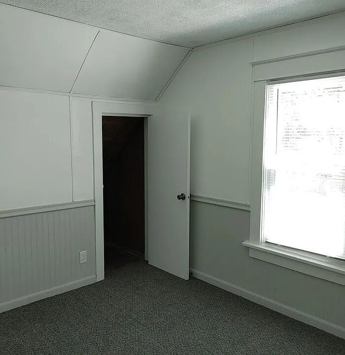 Building Photo - 3202 Caledonia St