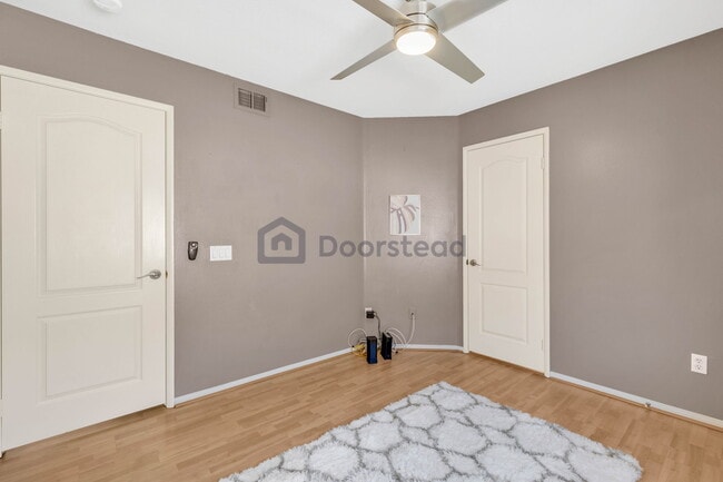 Building Photo - 6042 E Birdcage Ct