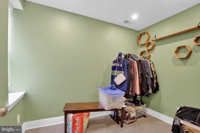 Building Photo - 1742 Dorrance St