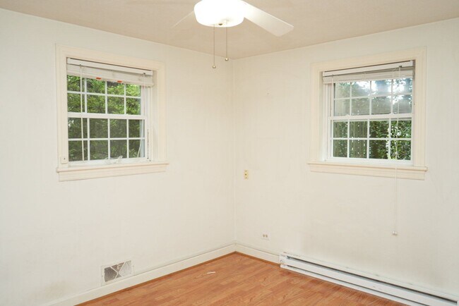 Building Photo - 101 Bollingwood Rd