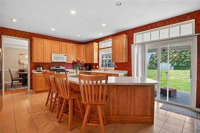Building Photo - 1403 N Shevlin Ct