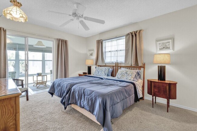 Building Photo - 1441 Ocean Dr