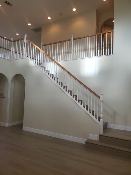 Building Photo - 45811 Honeysuckle Ct