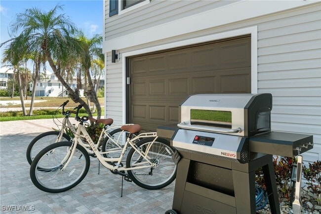 Building Photo - 26773 Hickory Blvd