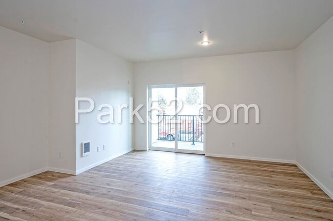 Building Photo - 4546 S Junett St