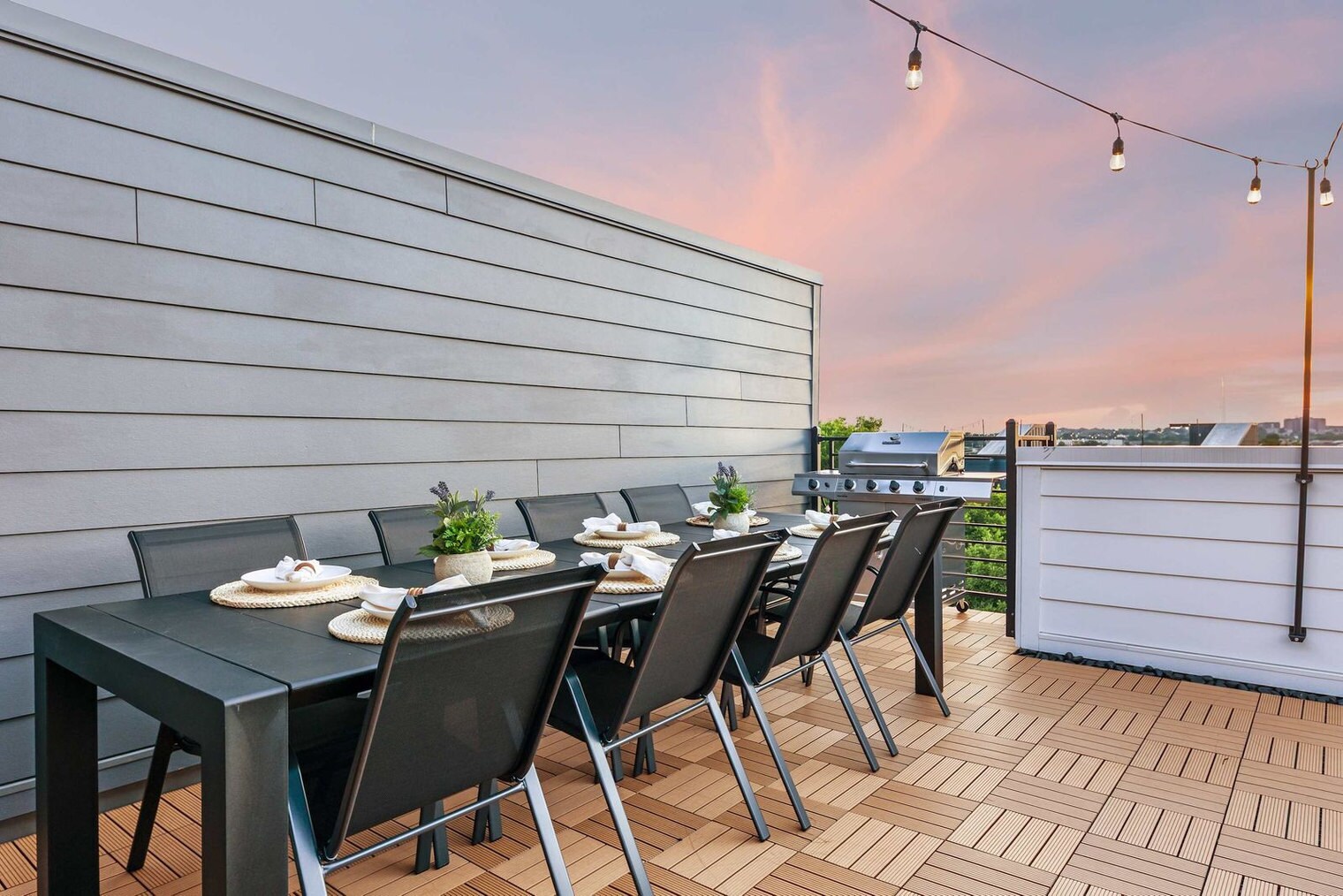 Building Photo - 550 Rosedale Ave