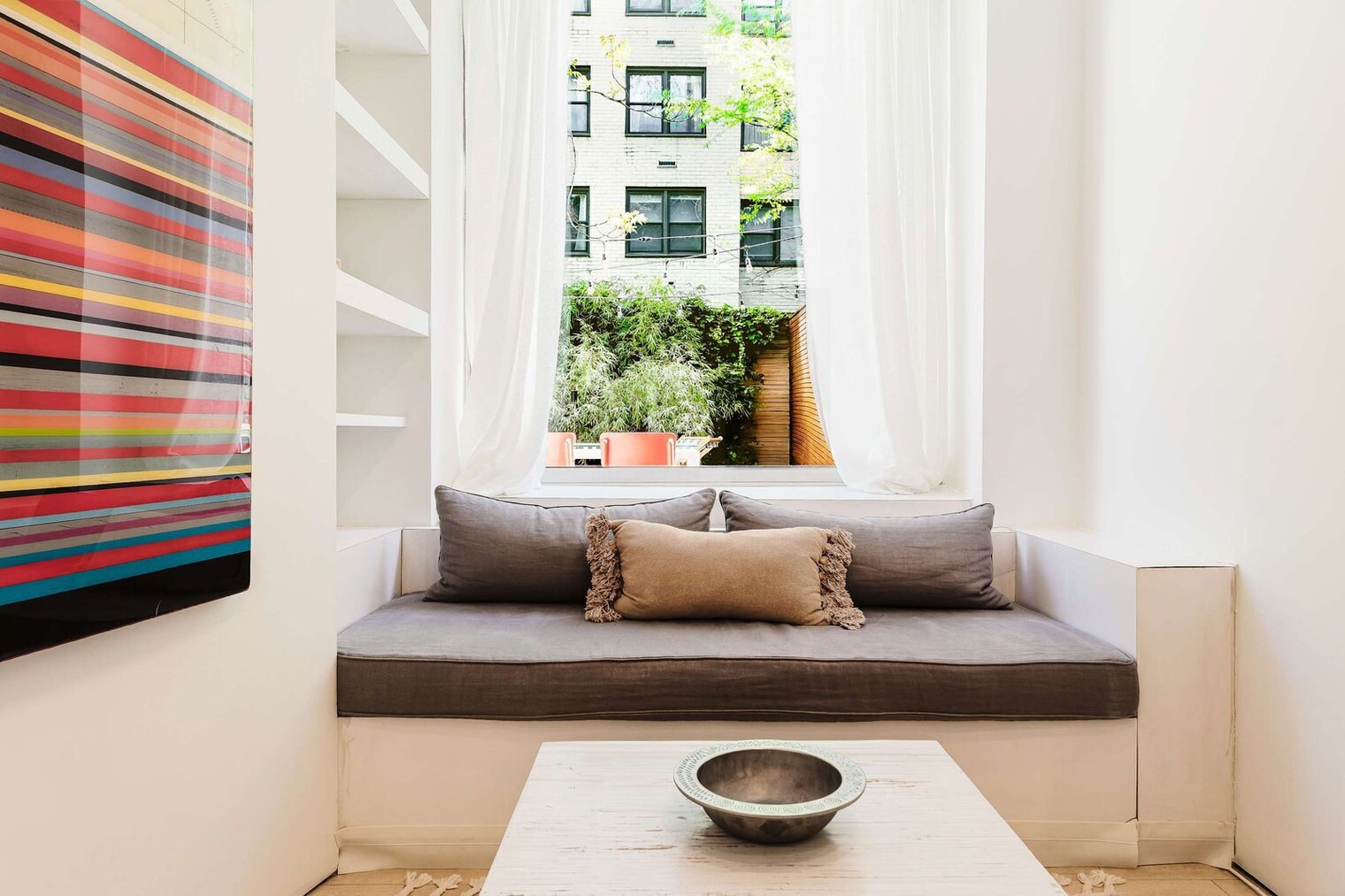 Building Photo - 323 E 51st St