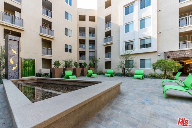 Building Photo - 7290 Edinger Ave