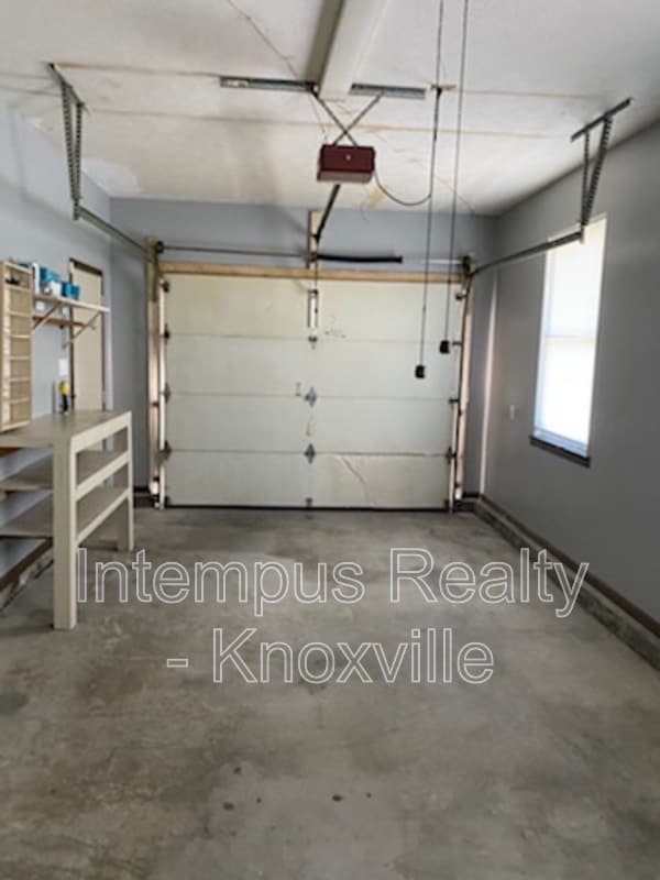 Building Photo - 6517 Bay Cir Dr