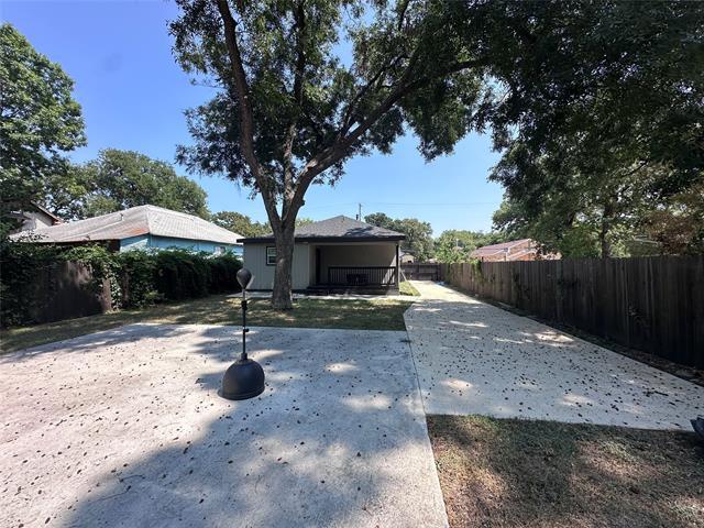 Building Photo - 2903 Carpenter Ave