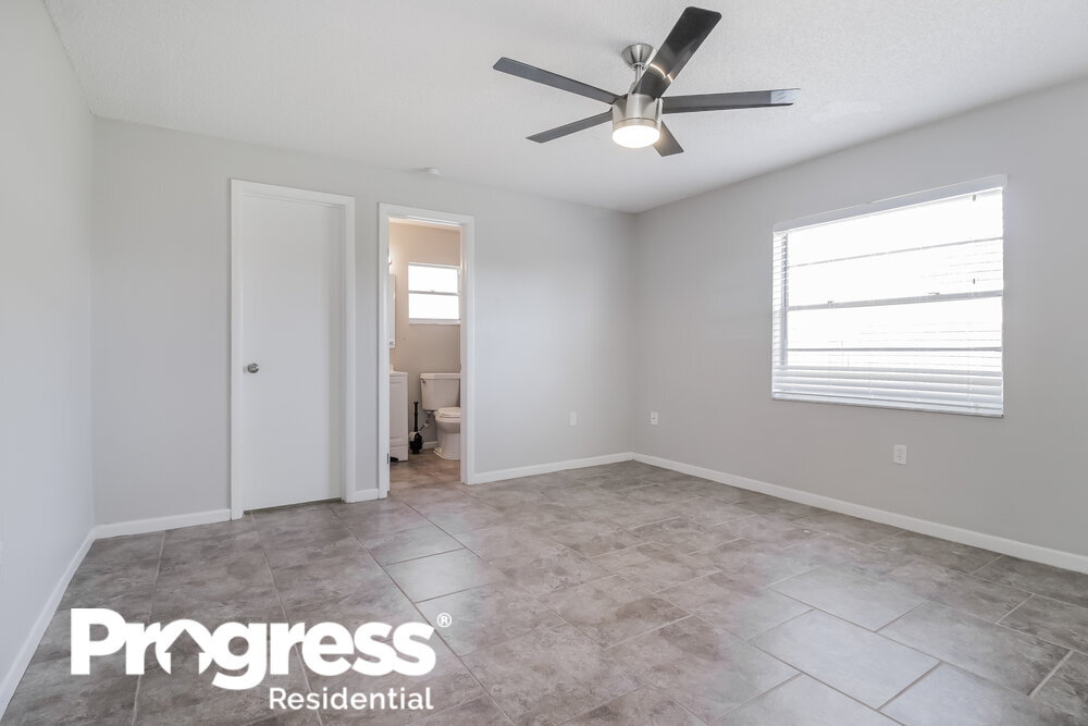 Building Photo - 3837 Stonemont Dr