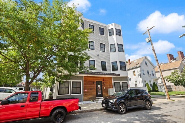 Building Photo - 208 Spencer Ave