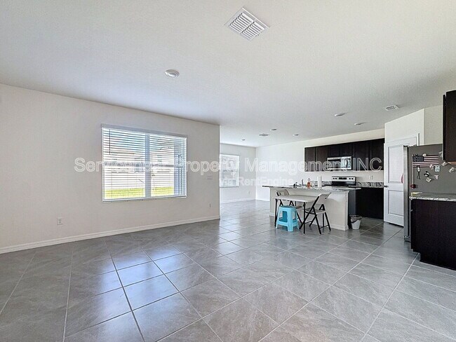 Building Photo - 5675 Castle Cary Row