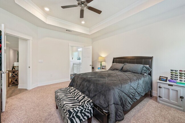 Building Photo - Stunning 4 Bedroom, 3 Bath Home in Shoal R...