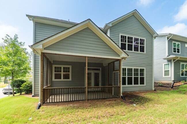 Building Photo - 500 Kings Lake Wy
