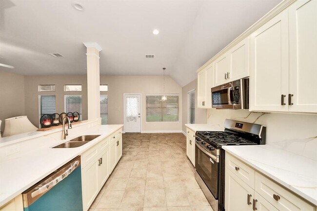 Building Photo - 4807 Taylor Lake Ct