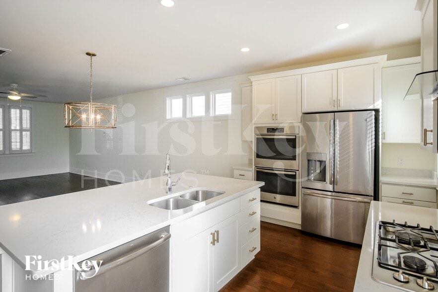 Building Photo - 106 Starling St