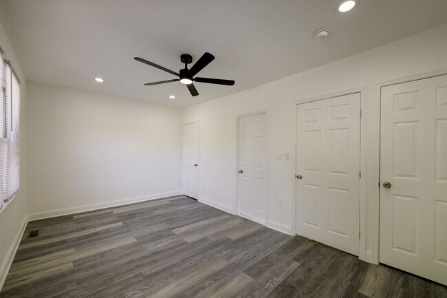 Building Photo - Charming & Renovated Petworth Rowhouse with Parking -  Available Now!