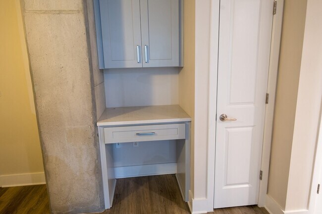 Building Photo - 415 Church St