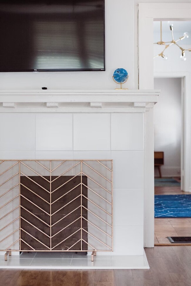 Building Photo - Lawrence House