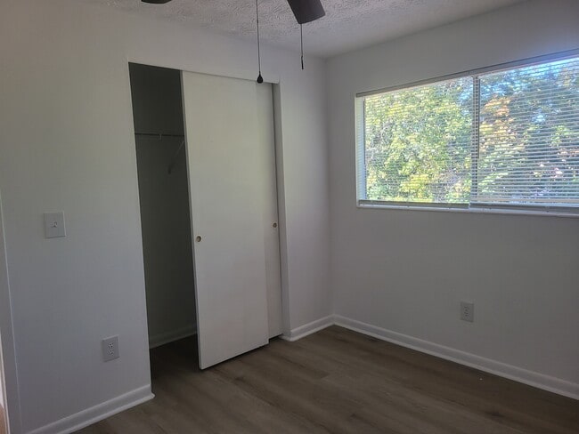 Building Photo - 6945 Cinderella Rd