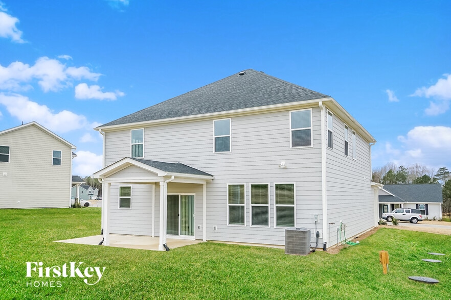 Building Photo - 411 Windy Farm Dr