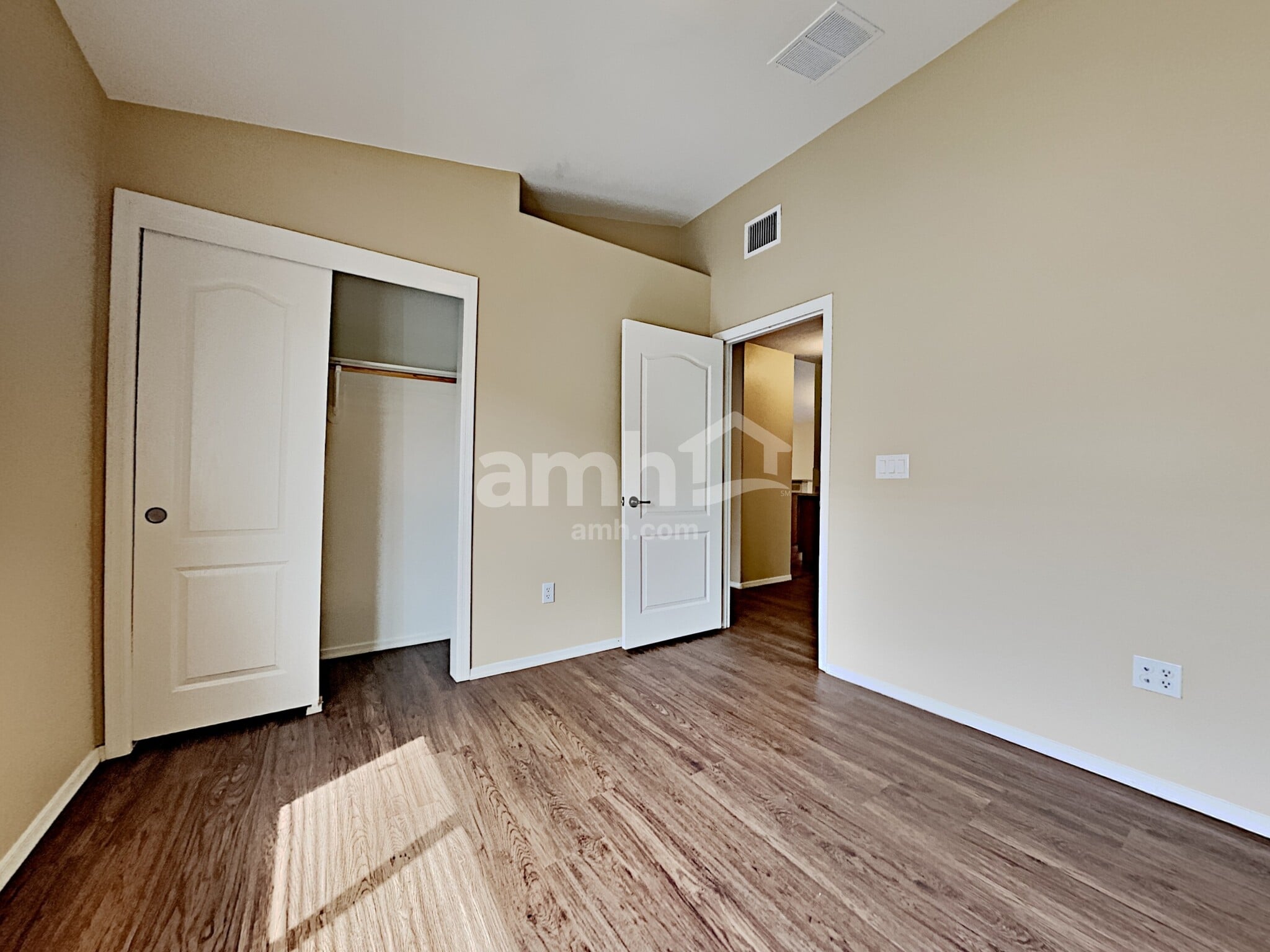 Building Photo - 4133 E Lushfield Dr