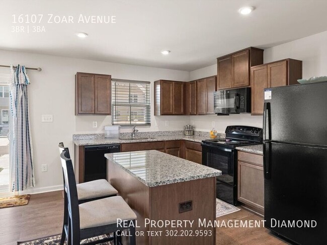 Building Photo - 16107 Zoar Ave